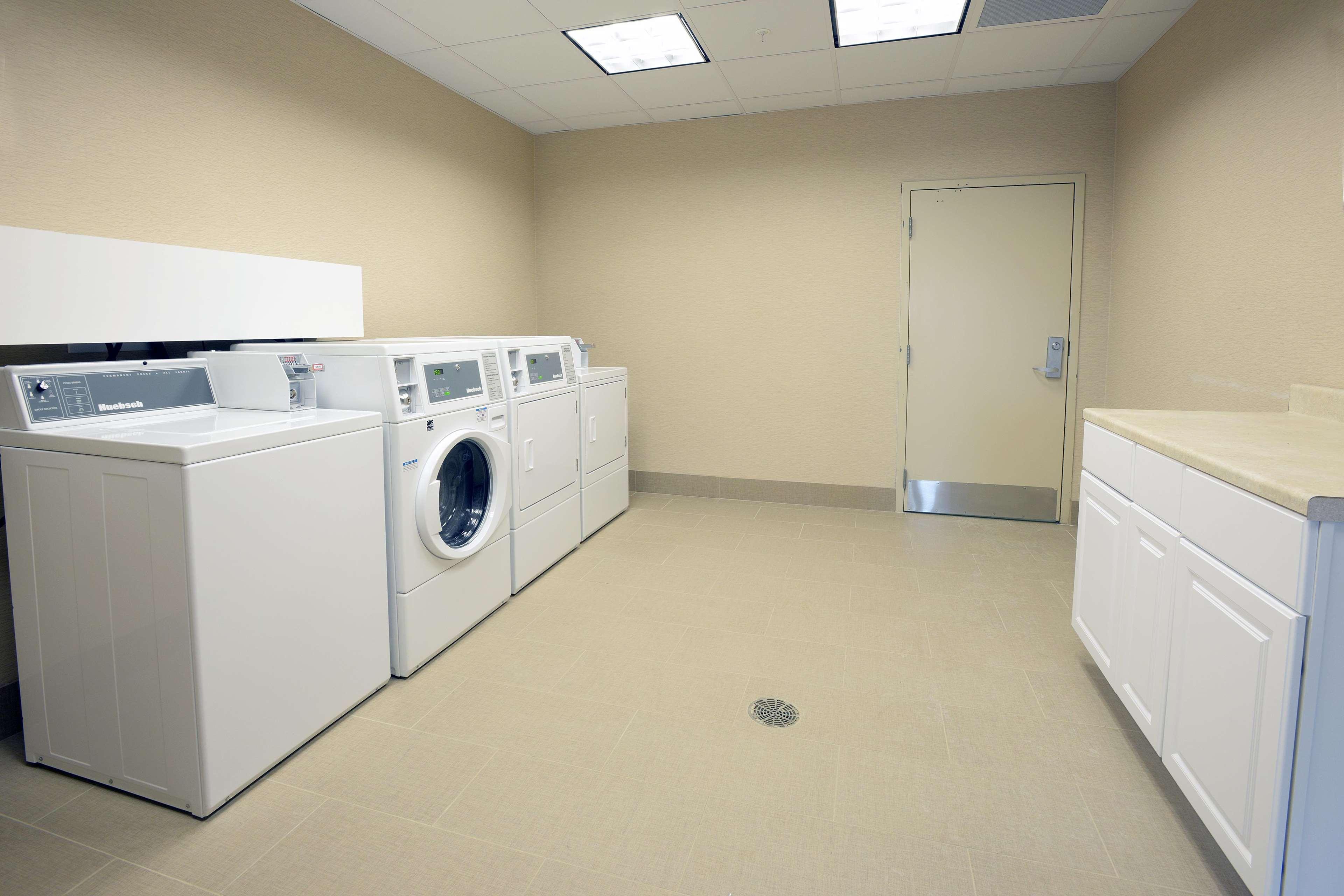 Hampton Inn & Suites - Cincinnati/Kenwood, Oh Silverton Екстериор снимка