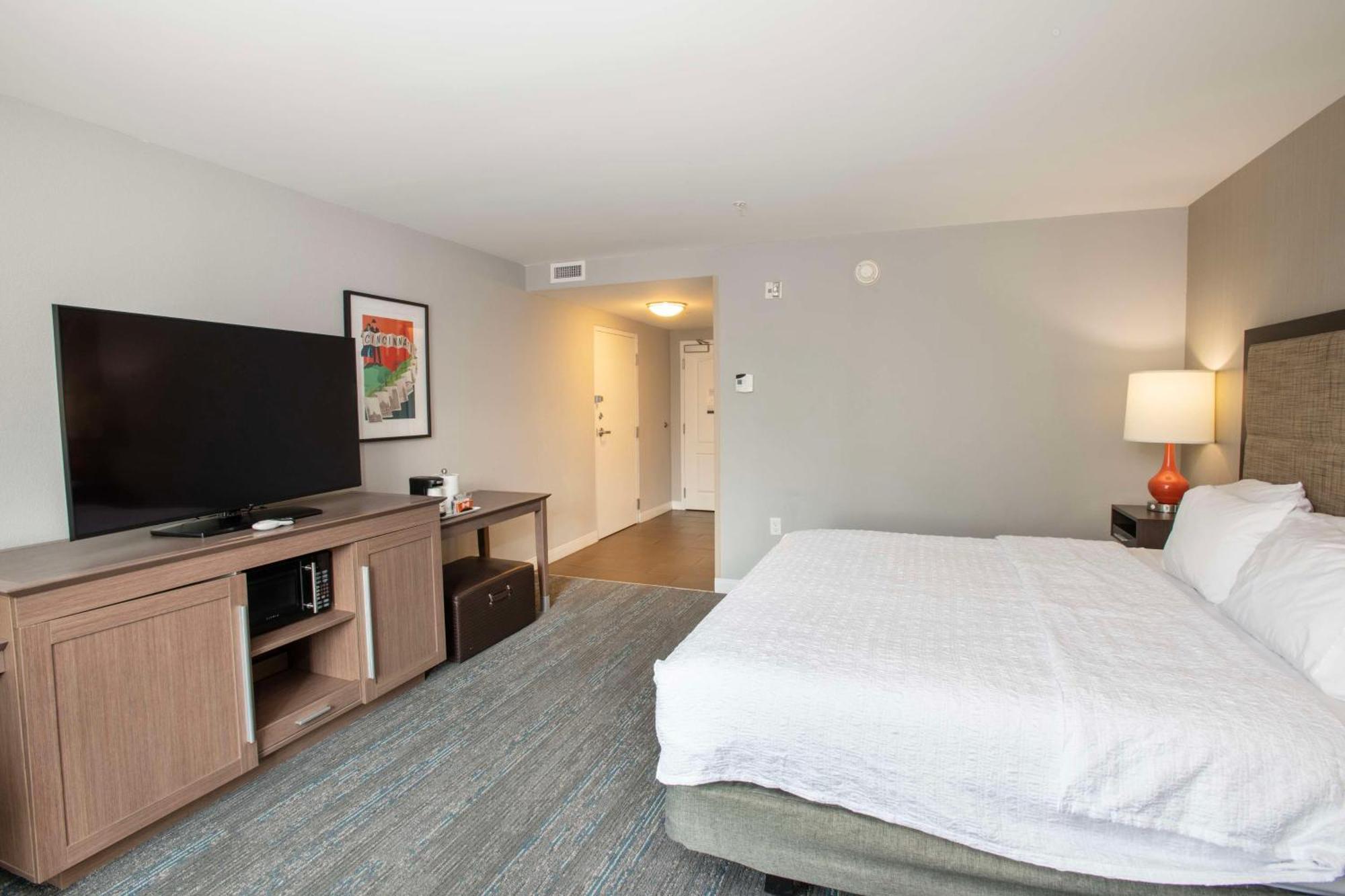 Hampton Inn & Suites - Cincinnati/Kenwood, Oh Silverton Екстериор снимка