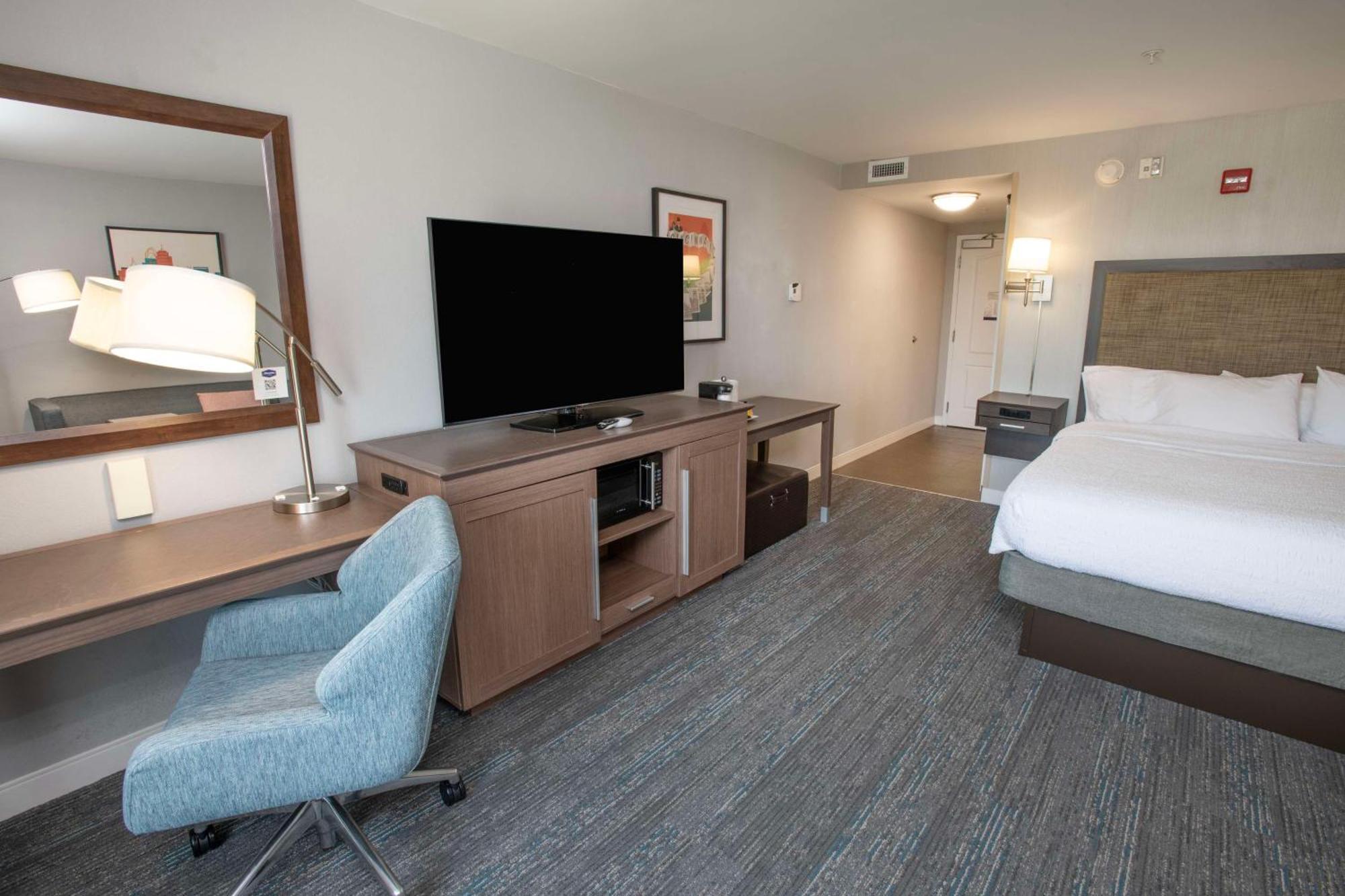 Hampton Inn & Suites - Cincinnati/Kenwood, Oh Silverton Екстериор снимка