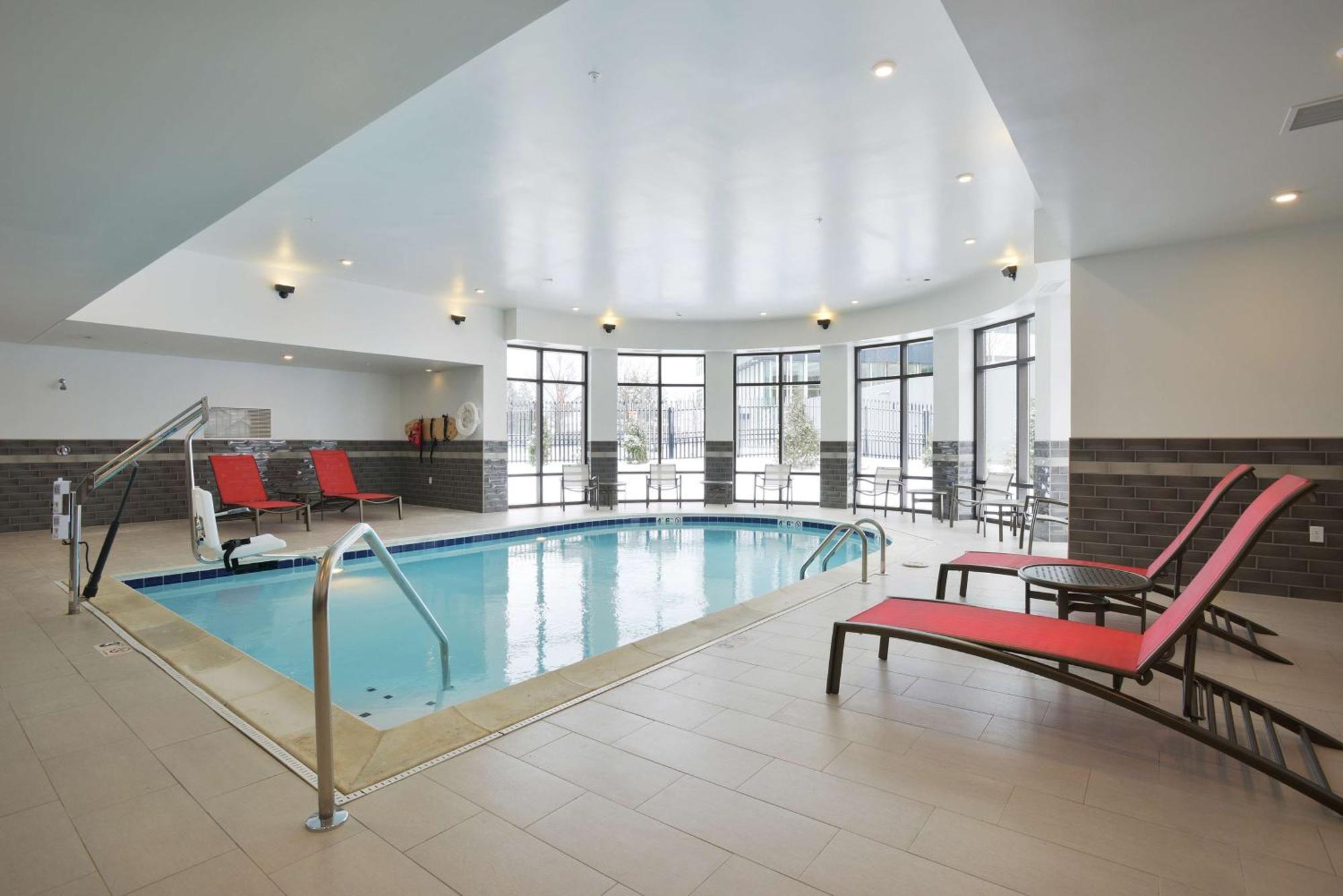 Hampton Inn & Suites - Cincinnati/Kenwood, Oh Silverton Екстериор снимка